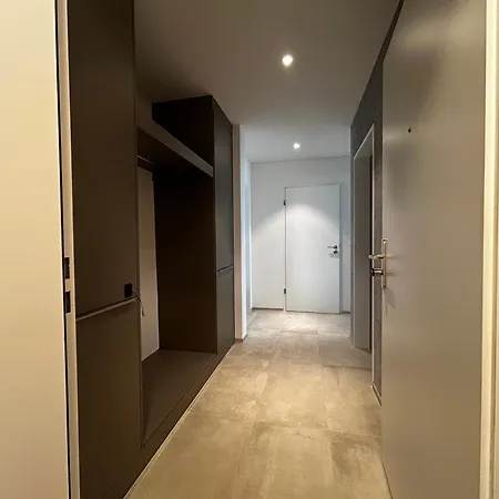 Family Apartment, Near The Whit Private Park Apartment Locarno