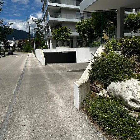 Family Apartment, Near The Whit Private Park Apartment