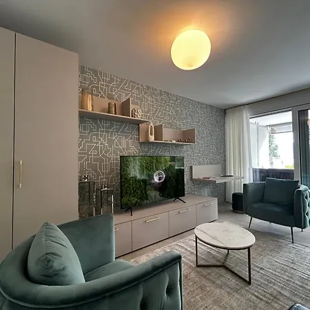 Family Apartment, Near The Whit Private Park * Locarno