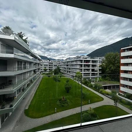 Family Apartment, Near The Whit Private Park Apartment *