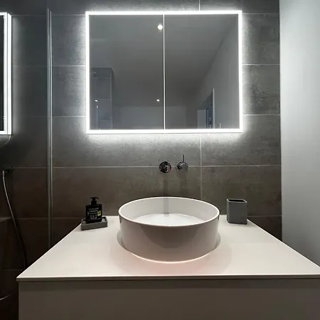 Family Apartment, Near The Whit Private Park Appartement Locarno